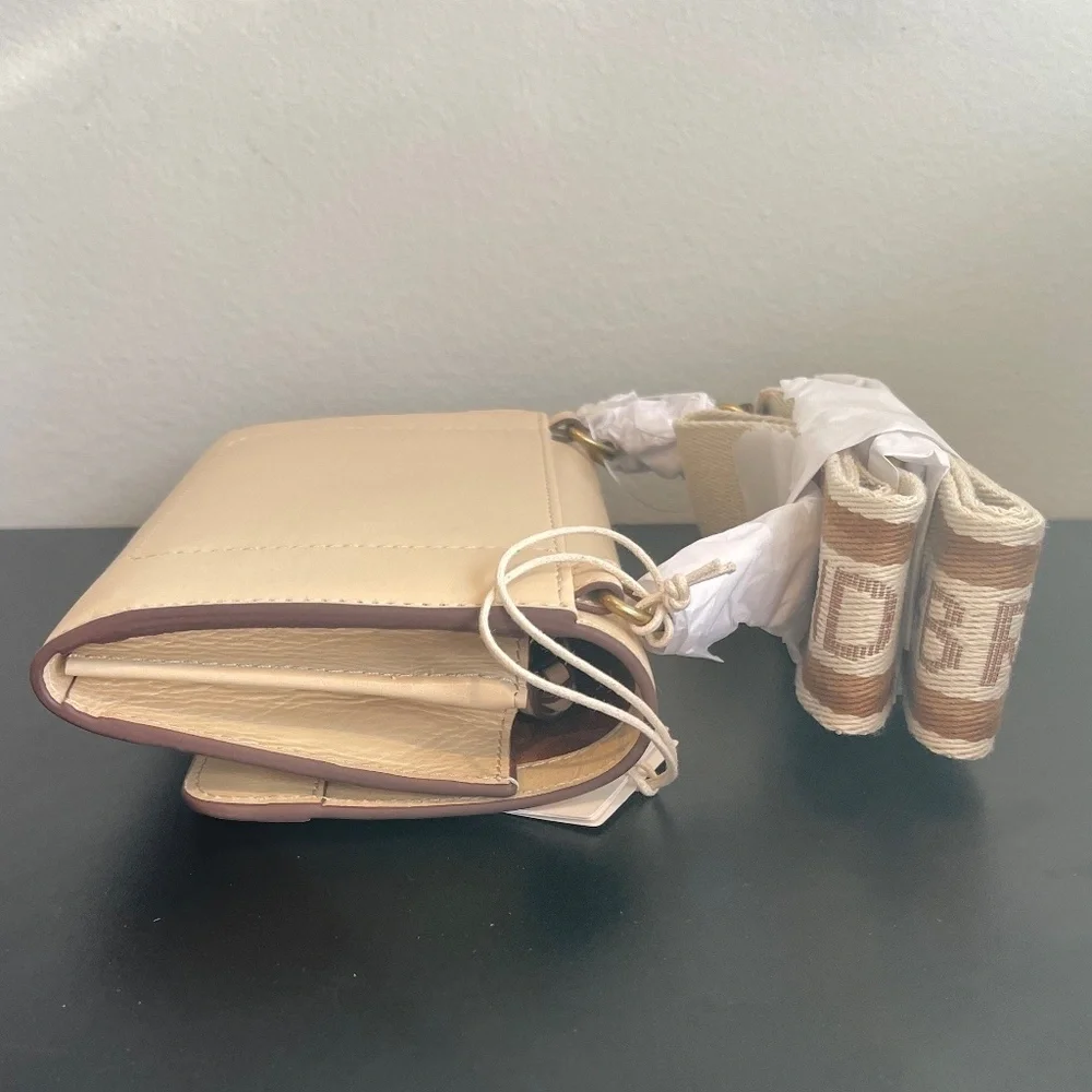 Lucky Brand slots zip